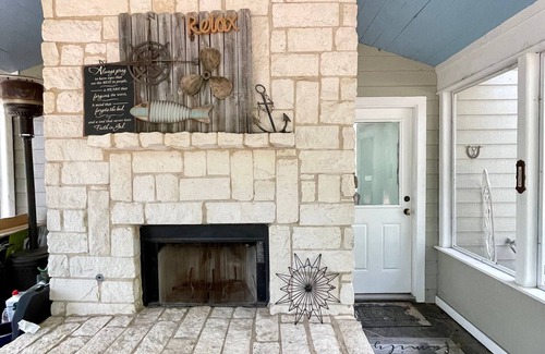 Quinlan Casa | Lake House - Boat Slip - Swim Area - Lake Tawakoni - Fishing - Private