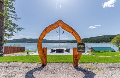 Lake Mary Ronan Cabina | Lake House-Cabaña-Premium-Baño Privado-Vista al Lago