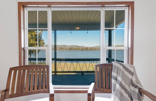 Decatur Casa | Lake House · Lakeside Escape Top Bass Fishing