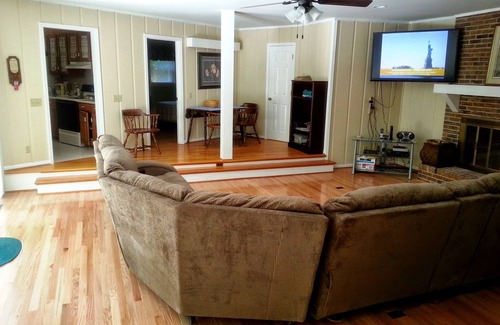 Seneca Casa | Lake House Near Clemson, Priv. Muelle, WiFi, TV de 60 ", Parrilla, Bote a pedal, Aguas profundas