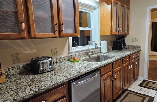Seneca Casa | Lake House Near Clemson, Priv. Muelle, WiFi, TV de 60 ", Parrilla, Bote a pedal, Aguas profundas