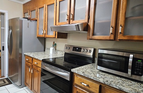 Seneca Casa | Lake House Near Clemson, Priv. Muelle, WiFi, TV de 60 ", Parrilla, Bote a pedal, Aguas profundas