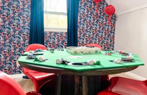 Trenton Apartamento | Lake House near Lookout Mt - Theater, Gym & Arcade