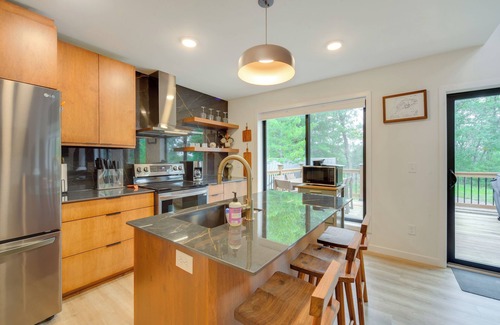 Minong Cabina | Lake House on 3 Acres w/ Private Dock in Minong!