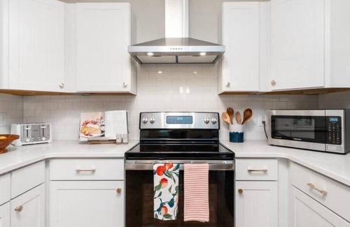 Burlington Casa | Lake House on Hickory Nut Point