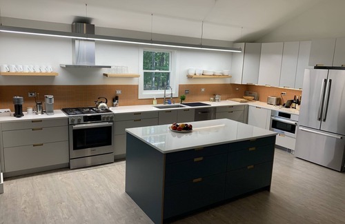 Rindge Casa | Lake House on walking trail near Mount Monadnock