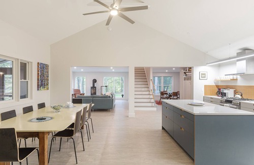 Rindge Casa | Lake House on walking trail near Mount Monadnock