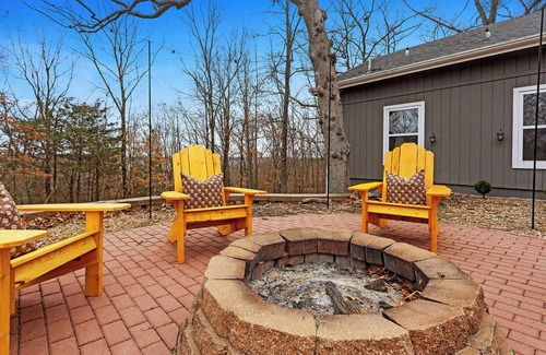 Warsaw Casa | Lake House on Truman Lake|Sleeps10|Fire Pit Arcade
