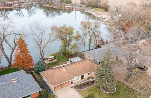 North Pekin Casa | Lake House Retreat