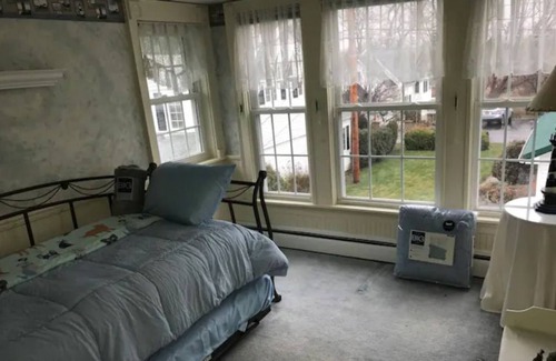 Olcott Casa | Lake House right on the Bluff of Lake Ontario