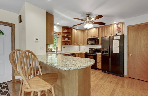 Pequea Casa | "LAKE HOUSE" ~ North: Waterfront Retreat, Viewing Eagles & Sunsets.