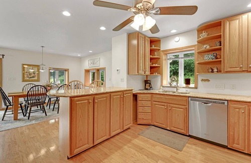 Pequea Casa | "LAKE HOUSE" ~ North: Waterfront Retreat, Viewing Eagles & Sunsets.