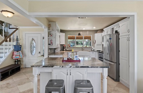 Tool Casa | Lake House with great lake views, Swim Spa, Large Porch ,Boat dock pet freinly