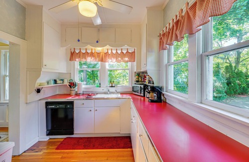 Lexington Casa | Lake Huron Retreat w/ Hot Tub, Screened Porch!