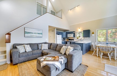 Applegate Casa | Lake Huron Vacation Rental with Private Beach!