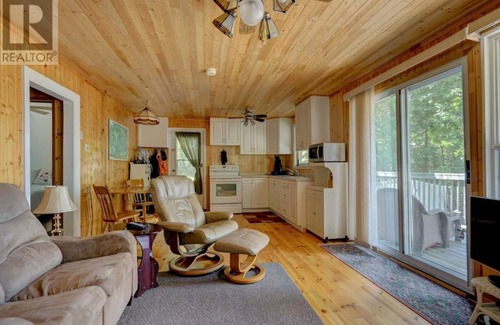 North Frontenac Cabaña | Lake Kashwakamak, North Frontenac