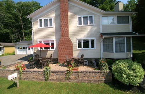 Penn Yan Cabaña | Keuka Lake Fun & Sun