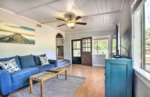 Granite Shoals Cabina | Lake LBJ Cabin: Walk to Parks & Boat Ramp!