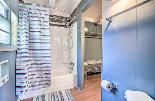 Granite Shoals Cabina | Lake LBJ Cabin: Walk to Parks & Boat Ramp!