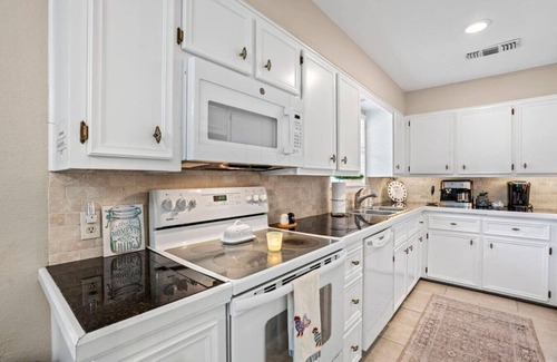Granite Shoals Casa | Lake LBJ Pet Friendly Home with Hot tub, Firepit, SUP