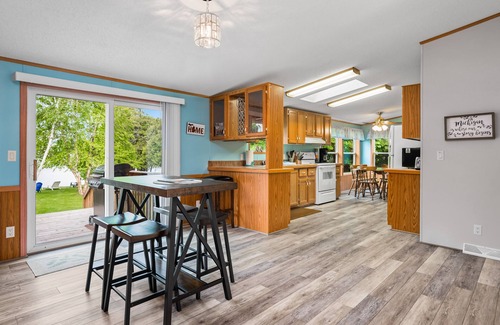 Lake Leelanau Casa | Lake Leelanau Sandy Beachfront Swimming