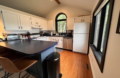 Lake Leelanau Casa | Lake Leelanau Waterfront Home: 10 min to Leland, Suttons Bay, Lake Michigan