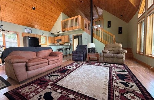 Aitkin Cabina | Lake Life All Year Round, 4 Seasons Of Fun. Free Kayaks, Canoe, & Dock