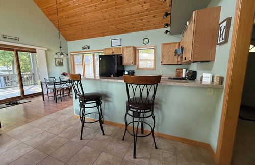 Aitkin Cabina | Lake Life All Year Round, 4 Seasons Of Fun. Free Kayaks, Canoe, & Dock