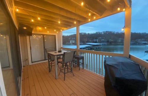 Osage Beach Casa | Lake Life Reimagined -best location best view 17mm