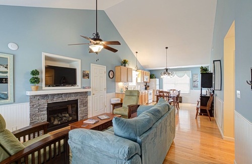 Taylorsville Cabaña | Lake Livin' & Bourbon Sippin' - Taylorsville Lake