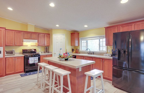Oakhurst Casa | Lake Livingston Home w/ Dock & Deck!