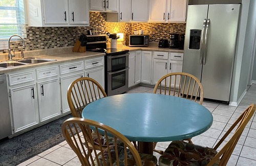 West Livingston Casa | Lake Livingston Lakeside Retreat