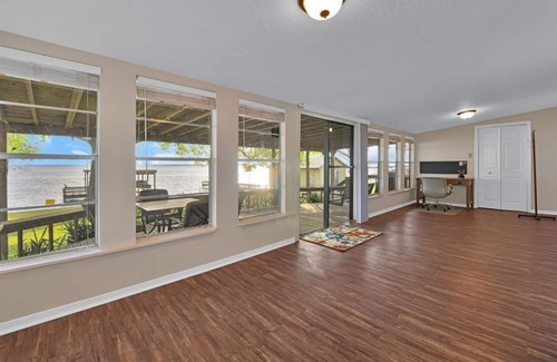 West Livingston Casa | Lake Livingston Lakeside Retreat