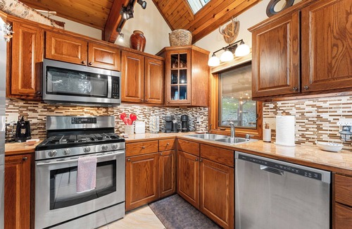 Branson Casa | Lake Lodge 4-bedroom private setting