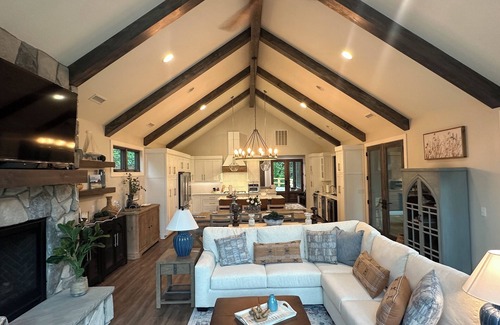Lake Lure Casa | Lake Lure Luxury Rental: 5 Bedrooms, 4.5 baths, sleeps 14, on lake w/game room