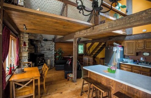Oakdale Casa | Lake MacBride Cabin- Parque Estatal! Reserve 2 noches, obtenga la tercera gratis!