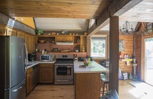 Oakdale Casa | Lake MacBride Cabin- Parque Estatal! Reserve 2 noches, obtenga la tercera gratis!