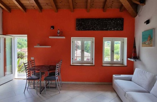 Castello Apartamento | Lake Maggiore independent apartment max 2-3 people. Beaches, treks, relaxation and sun