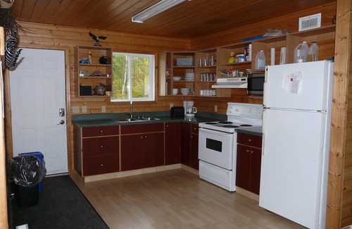 The Narrows Casa | Lake Manitoba Narrows - Lovely Lakefront Cottage
