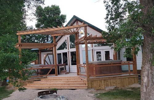 The Narrows Casa | Lake Manitoba Narrows - Lovely Lakefront Cottage