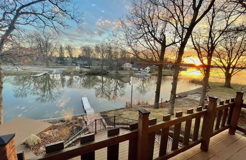 Rochester Casa | Lake Manitou Home - 3 Bedroom Family Retreat