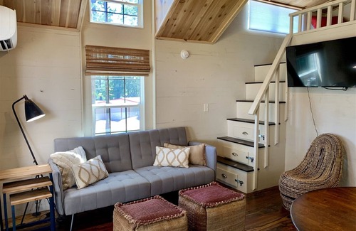 Dadeville Cabaña | Lake Martin's Tiniest Gem by 360 Destinations