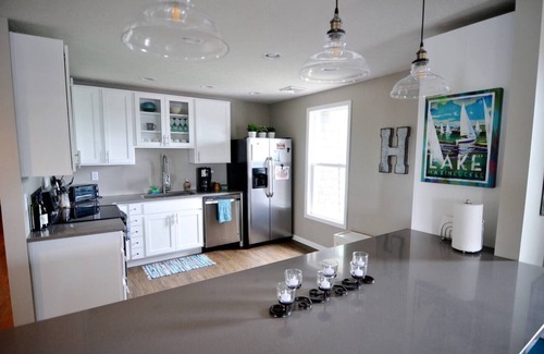 Culver Casa | Lake Max Penthouse: Spacious 5-Bedroom Family Haven with Breathtaking Views!