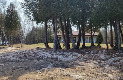 Menominee Cabaña | Lake Michigan Retreat