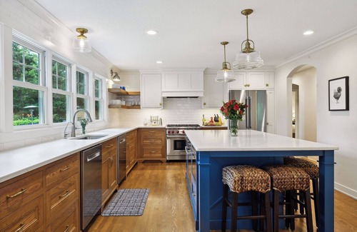 Minnetonka Beach Casa | Lake Minnetonka time! Fireplace,games,beach!