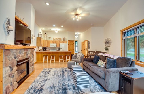 Minocqua Condominio | Lake Minocqua Condo w/ Shared Fire Pit!