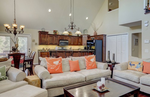 Hiawassee Casa | Lake & Mountain-View Hideaway w/ Fireplace, AC, WiFi & 4 TVs - Dogs Welcome