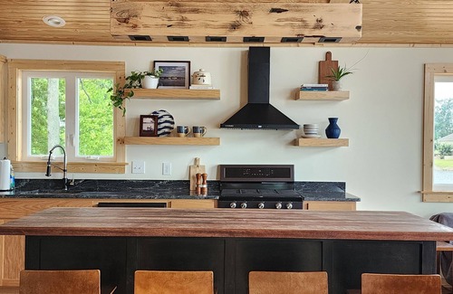 Leesville Casa | Lake Murray Modern Lakefront Retreat - Dock, Fireplace & Family-Friendly Luxury