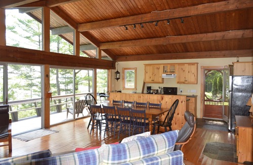 Gravenhurst Cabaña | Vistas increíbles, Private Lakefront Cottage