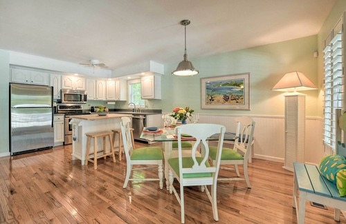 Mooresville Casa | Lake Norman Retreat w/ Dock ~ 1 Mi to Marina!